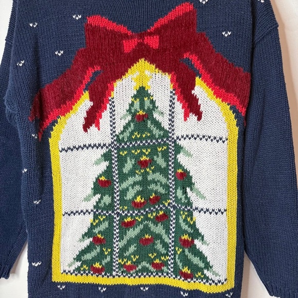 Vintage 90s Old Fashioned Christmas Tree Through Window Sweater - Picture 2 of 4